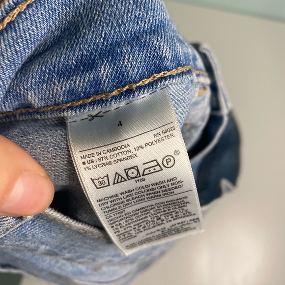 Old Navy Boyfriend Jeans - Picture 6 of 8